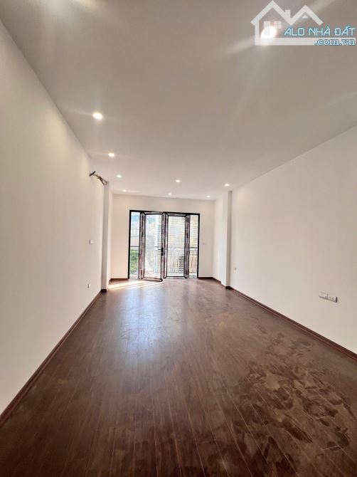 BÁN NHÀ NGÕ 152 HÀO NAM, 7 TẦNG THANG MÁY, XÂY MỚI, Ô TÔ ĐỖ CỬA 50m2 MT 3,8m 21,9 tỷ. - 7