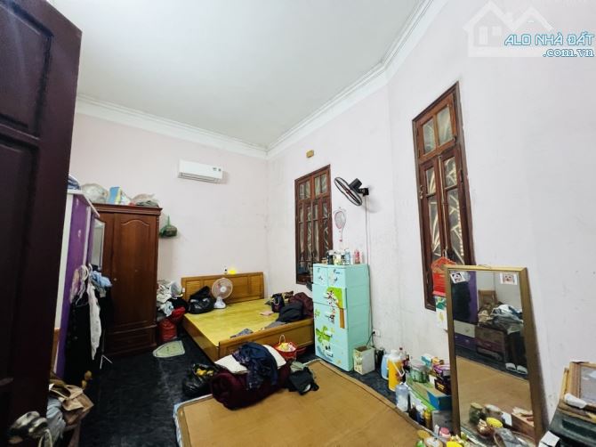 NHÀ BIỆT THỰ 3 TẦNG KHUÔN VIÊN RỘNG RÃI, Ô TÔ ĐỖ TRONG SÂN, - 7