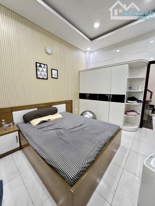 SIÊU PHẨM BIỆT THỰ MINI - NGANG KHỦNG 8M DÀI 20M- ĐƯỜNG 7M THÔNG- 3 TẦNG BTCT- 11 TỈ 370TR - 7