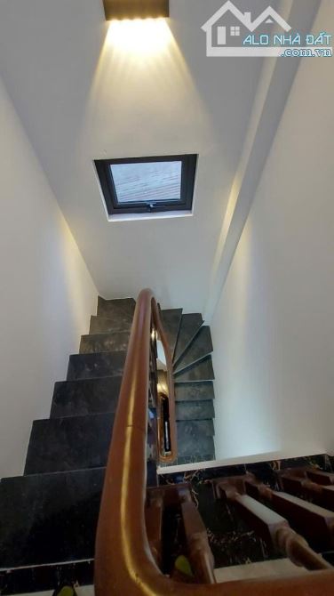 Bán nhà mới phân lô, ở ngay- ngõ Chợ Khâm Thiên 30m2 x5T 8.6tỷ - 8