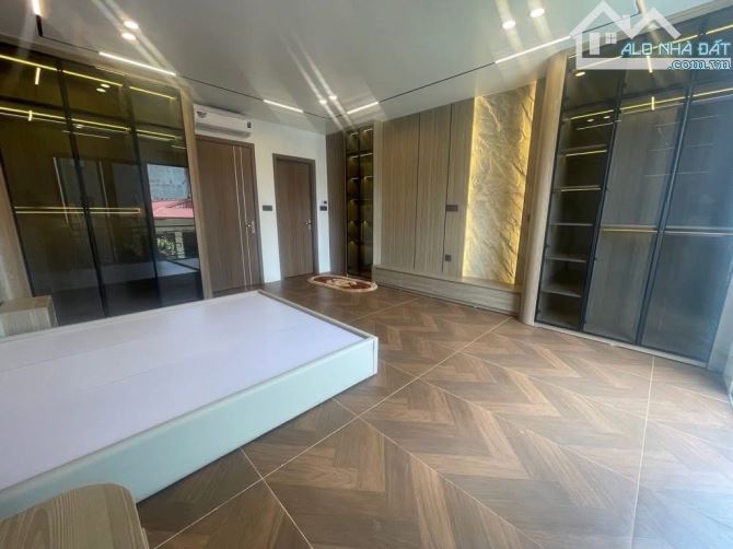 SIÊU PHẨM BỒ ĐỀ – 6 TẦNG THANG MÁY – GARA Ô TÔ – FULL NỘI THẤT 🔥 Diện tích: 45m² – MT: 5m - 8