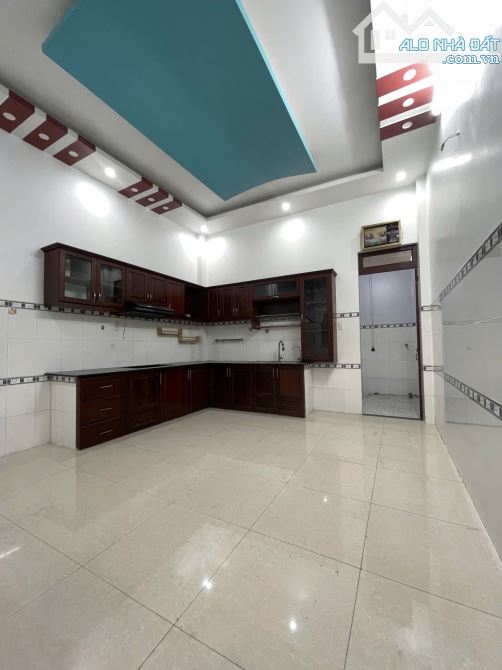 Bán gấp nhà 72m2. 3 tầng. Đ/số 8. BHHB. Chỉ 5.1ty - 8