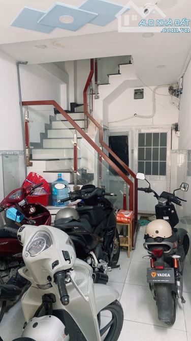 Nhà Bình Thạnh giá 5ty5 1 trệt 3 lầu 7 phòng cho thuê - 8