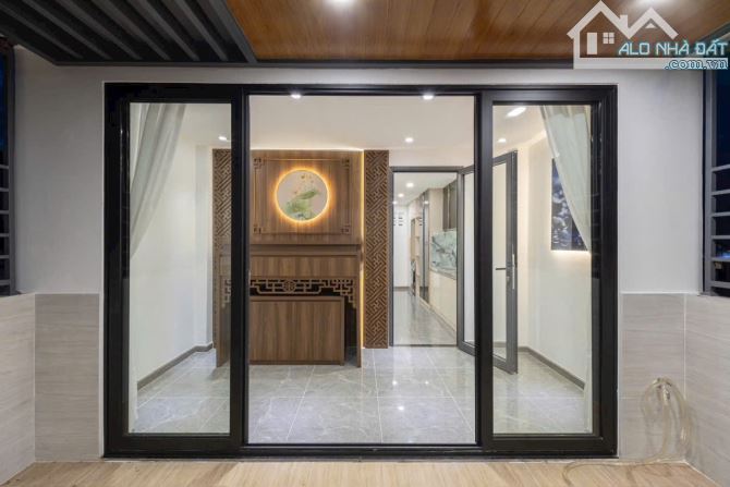 Bán căn nhà FULL NỘI THẤT đường NGUYỄN VĂN KHỐI PHƯỜNG 11 - 8