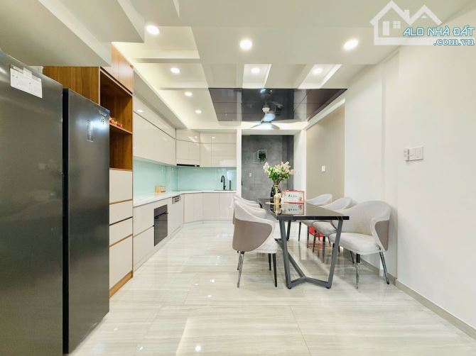 SIÊU PHẨM KẾ BÊN KÊNH THAM LƯƠNG - HẺM 8m BÀN CỜ 4 ❌ 16 - 5 TẦNG - 8.9 TỶ CÒN TL - 8