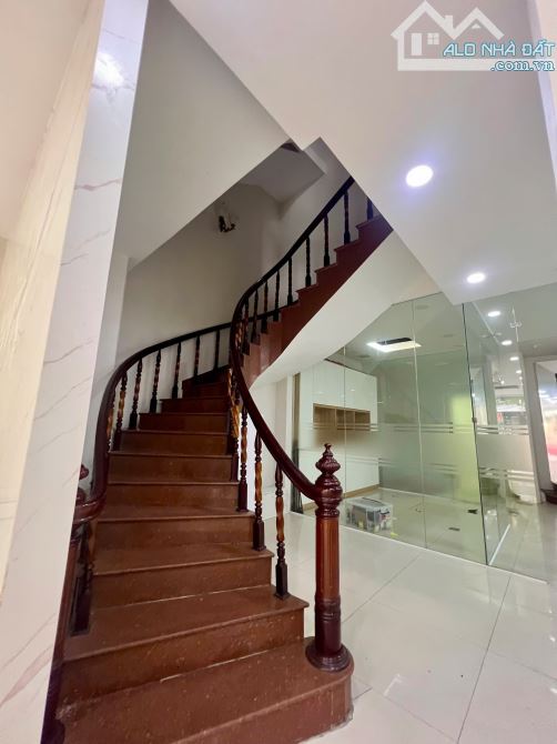BÁN NHÀ 6 TẦNG MẶT TIỀN NGUYỄN THIỆN THUẬT, GẦN NGUYỄN THỊ MINH KHAI, CÁCH BIỂN chỉ 350 m - 8