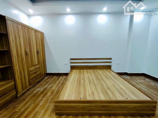 VĂN CHƯƠNG-ĐỐNG ĐA-6 TẦNG THANG MÁY-FULL NỘI THẤT-2 THOÁNG-Ở NGAY- 15M RA Ô TÔ - 9.3 TỶ - 8