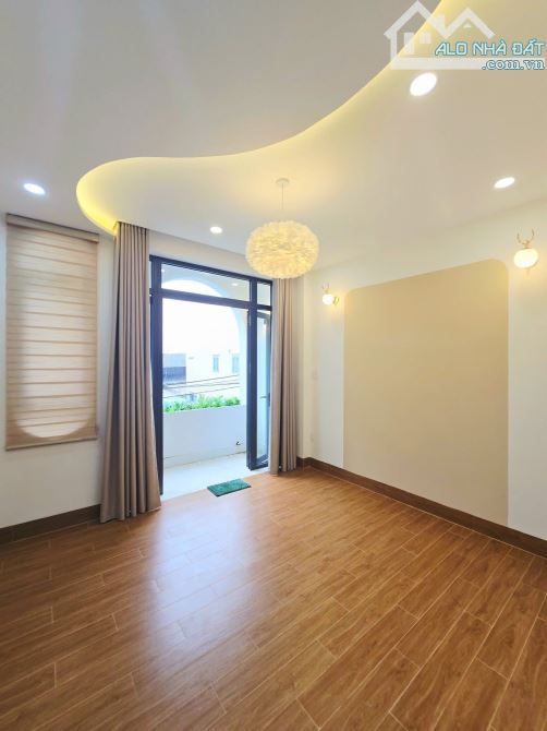 Chính Chủ Bán Nhà Đẹp 52m2 - 3 Tầng Mới 100% - Hẻm Xe Hơi 6m - Thủ Đức (Q9 cũ) - 8