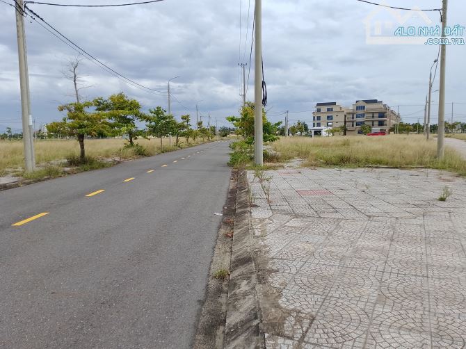 Lô góc đường 10,5m tại dự án seaview - 8