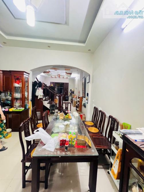 CẦU GIẤY-NGUYỄN VĂN HUYÊN - HÀNG F0-TRUNG TÂM-5 TẦNG-79M2-NGÕ RỘNG 3M -GẦN PHỐ-CÒN 15.2 TỶ - 8