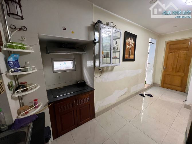 Tập thể Hồng Mai, 90m, 3ngủ, Ô tô tránh, Hai thoáng, Sổ đỏ rộng 53m, Giá cực tốt, Hiếm!!!! - 9
