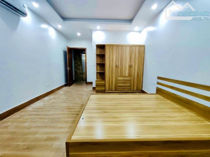 VĂN CHƯƠNG-ĐỐNG ĐA-6 TẦNG THANG MÁY-FULL NỘI THẤT-2 THOÁNG-Ở NGAY- 15M RA Ô TÔ - 9.3 TỶ - 9