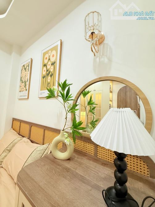 Nhà đẹp  3 tầng 4 PN Đống Đa thông tứ hướng full nội thất chỉ nhỉnh 5tỷ - 9