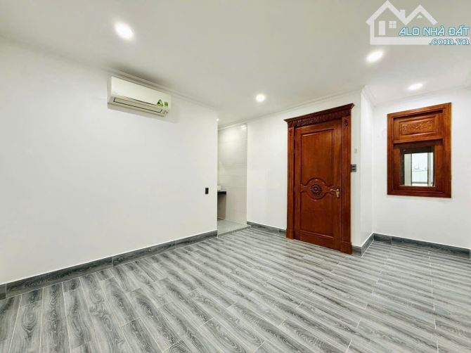 Nhà phố MT Nguyễn Văn Khối 5x20m xây 5 lầu, nội thất sang trọng ngay Công viên Làng Hoa - 9