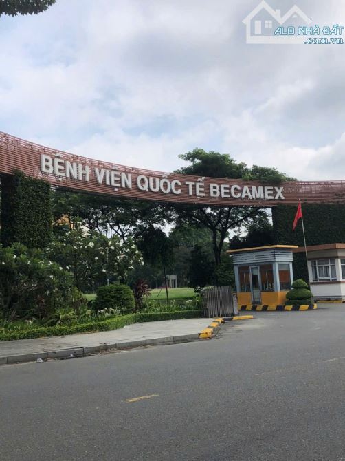 Bình Hòa Tp.HCM Nhà 2 Tầng  DT 100 M2 Giá 3,5 tỷ - 9