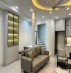 - Bán nhà Lạc Long Quân, 10m ô tô, sát phố, 48m2, 8.7 tỷ.