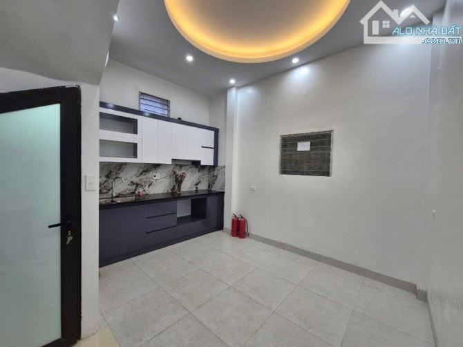 NHÀ ĐẸP DÂN XÂY-KHUNG CỘT CHẮC CHẮN PHỐ MINH KHAI CHỈ 7tỷ (Có thương lượng)
