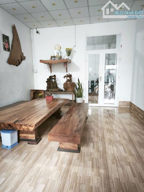 NHÀ HẺM 53 TRẦN QUÝ CÁP, P TỰ AN. DT 7X33, GIÁ 3.55 TỶ