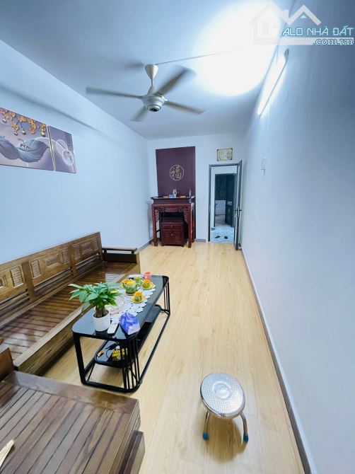 THANH KHOẢN CĂN HỘ TẬP THỂ QUỲNH LÔI-HỒNG MAI SỔ TO CHỈ HƠN 3tỷ