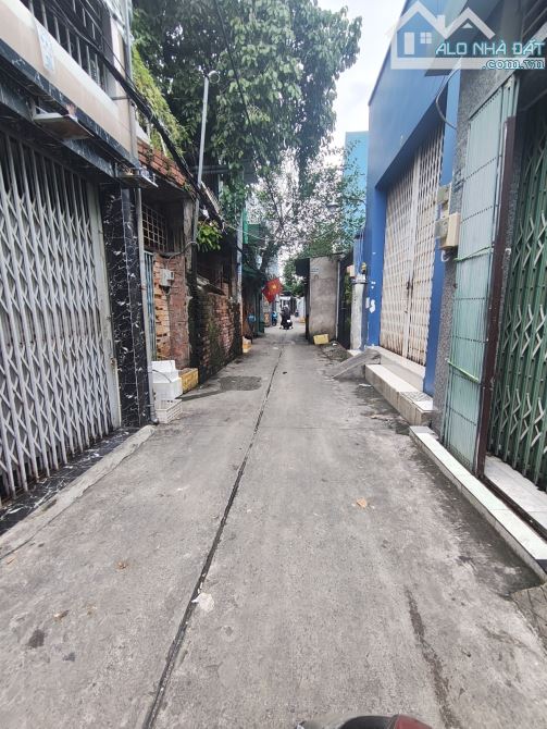 Bán nhà 4 tầng ngay trung tâm Q6 DTSD 44m2 có sổ hồng riêng giá chỉ nhỉnh 1T