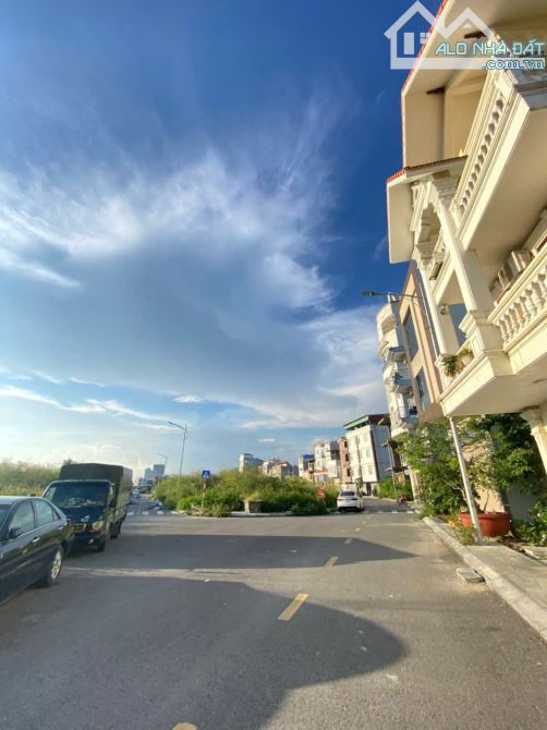 Cần bán lô đất 65,5m2 Sổ Đỏ Tái định cư Đồng Ninh - Lê Quang Đạo - Đông Khê 2