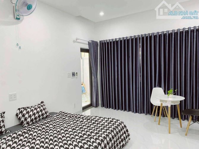 Chính chủ cần bán nhanh căn nhà 2 tầng 4 căn hộ đường hoàng diệu