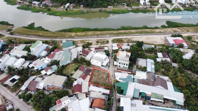Bán đất gần sông Thuỷ Tú Vĩnh Thái đường rộng 8m