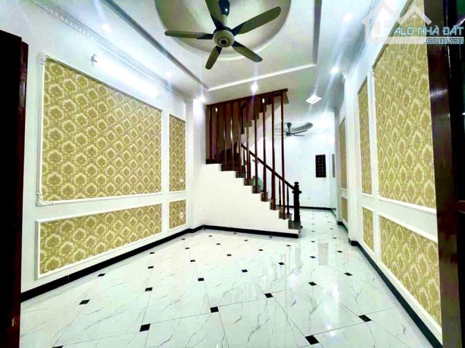 ☘GẦN PHỐ - TIỆN ÍCH BẠT NGÀN    Minh Khai : 45m - 3 tầng - 11,8 t.ỷ