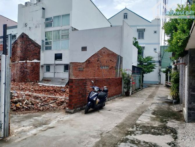 Lô đất gần biển Nha Trang hẻm oto đường thông thoáng