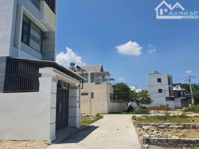 Lô đất vuông vức đường ô tô hẻm phú nông gần kđt vĩnh điềm trung