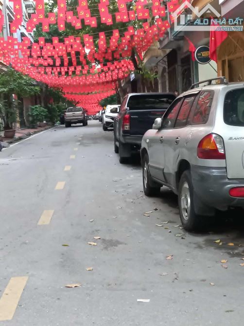 BÁN NHÀ GẦN MẶT PHỐ NGUYỄN CẢNH DỊ - HOÀNG MAI, ĐƯỜNG Ô TÔ THÔNG RẤT RỘNG, KINH DOANH.