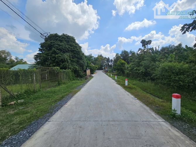 Cần bán gấp lô đất 300m2 ở Phước Hiệp – Giá 870tr – Cách cầu kênh Đông, Đường Basa 300m
