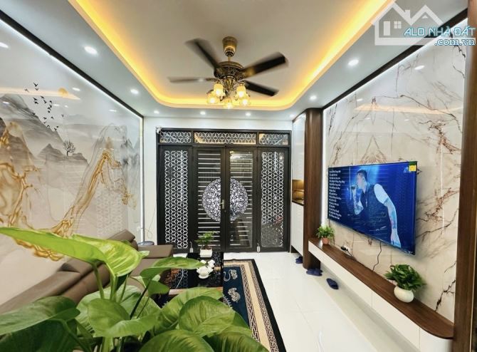 10 tỷ. NHÀ ĐẸP HÀM NGHI – 40M² – FULL NỘI THẤT – VỊ TRÍ VÀNG, 2 MẶT NGÕ, Ở NGAY