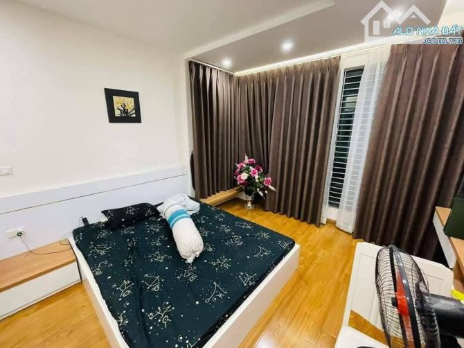 Bán nhà Xuân Đỉnh, 36m x 5 tầng, tặng nội thất, ngõ thông Ngoại Giao Đoàn, ô tô đô.