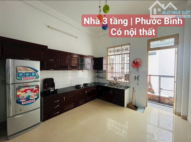 Nhà 3 Tầng Phước Bình, có nội thất và gara, vỉa hè rộng rãi