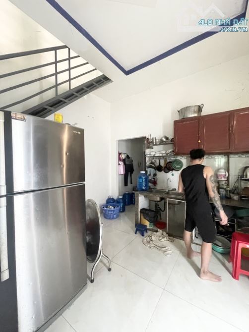 GÓC 2 MẶT TIỀN -XE HƠI ĐỂ TRONG NHÀ -CHỐT GẤP CH3,65TỷỈ