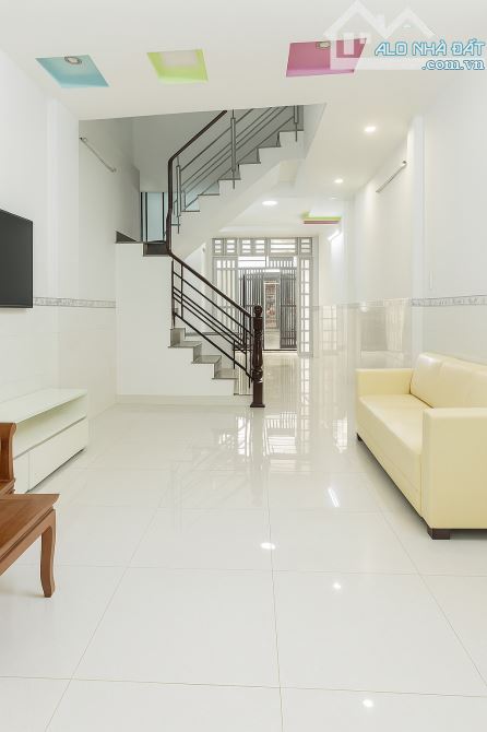 NHÀ BÁN, LẠC LONG QUÂN, TÂN BÌNH, HẺM Ô TÔ 5M, 2 TẦNG, 4X13, CHỈ 7 TỶ+