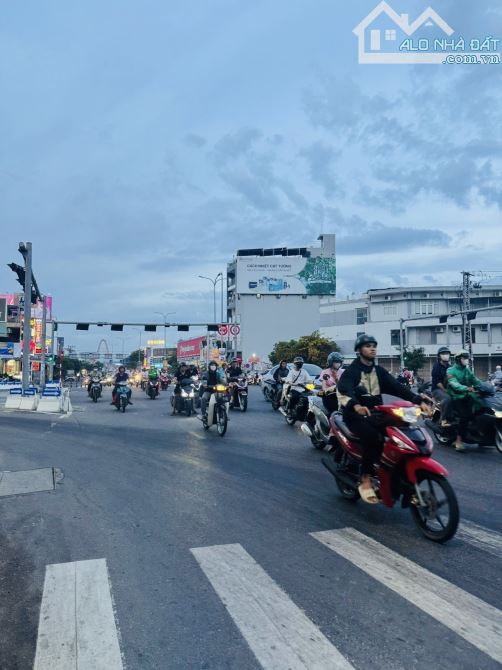 💥💥💥GIẢM SỐC 5 TỶ – BÁN GẤP GIẢI QUYẾT VIỆC GIA ĐÌNH 💥💥💥 💰 Nay chỉ còn 10,9 TỶ – Giá