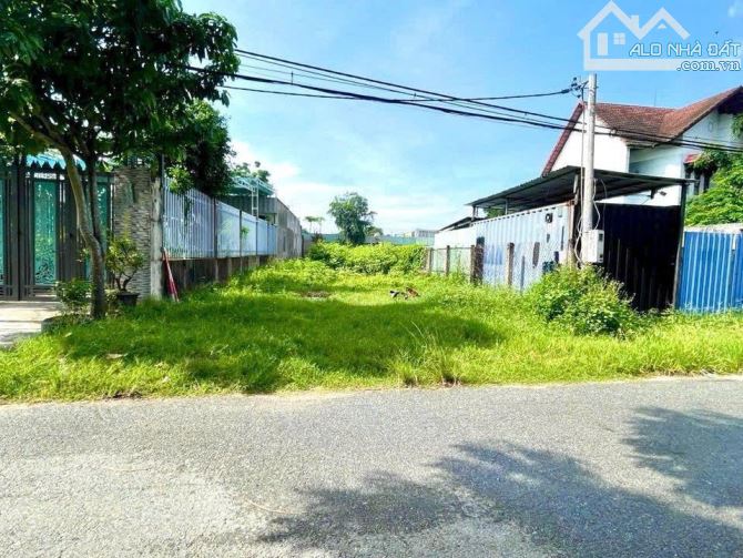 BÁN ĐẤT THỔ GẦN BỆNH VIỆN XUYÊN Á – TÂN PHÚ TRUNG – CỦ CHI – 300m2 GIÁ 750 TRIỆU