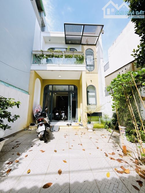Cần Bán nhà 🏘 TÂN THỚI NHẤT 2 - Quận 12 -  Giáp Tân Bình. ♦️94m2 - ngang 6m.  💰💰nhỉnh n