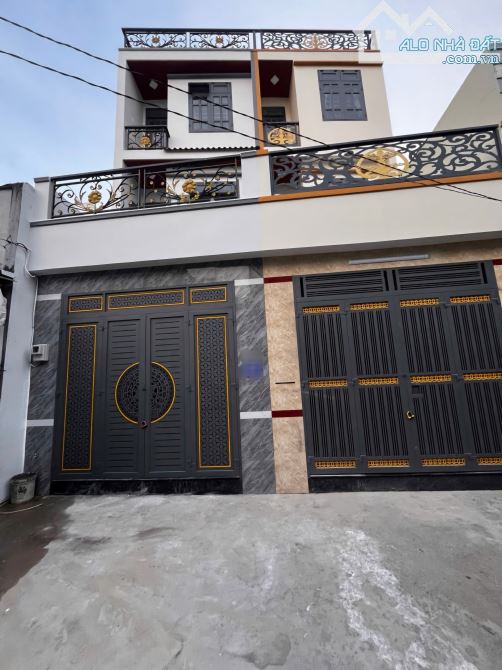 BÁN NHÀ ĐẸP Bình Tân - Xe hơi ngủ trong nhà – 3 tầng (48m2) 4pn – giá chỉ :5.94 tỷ