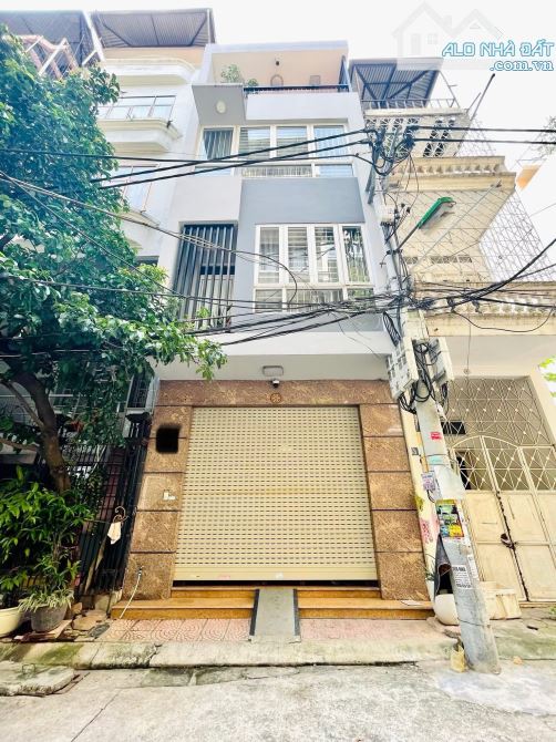 BÁN NHÀ PHÂN LÔ Ô TÔ TRÁNH PHỐ NGUYỄN CÔNG HOAN - 40M2 - 3.7M MẶT TIỀN - 16.2 TỶ - HIẾM