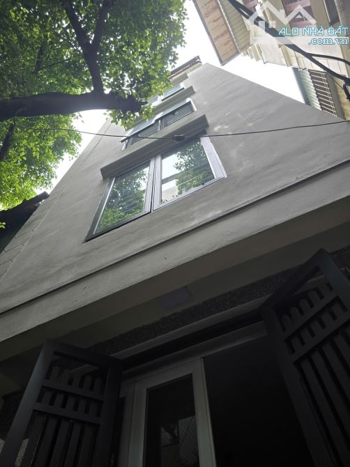 Bán nhà Triều Khúc - Hà Đông 20m2 x 5 tầng, 3 phòng ngủ, mặt tiền 3.5m. Giá 2.5 tỷ