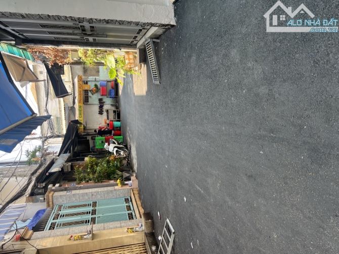 Bán nhà Nguyễn Văn Nghi - 30m2 - hxh - chỉ 3.8 tỷ