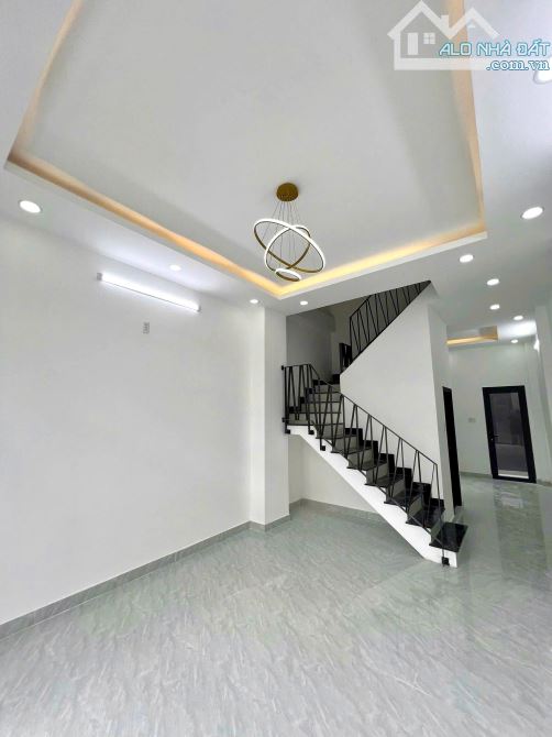 Bán nhà 2 tầng, 53m2, Lê Văn Lương, nhà mới xây, dọn vào ở ngay