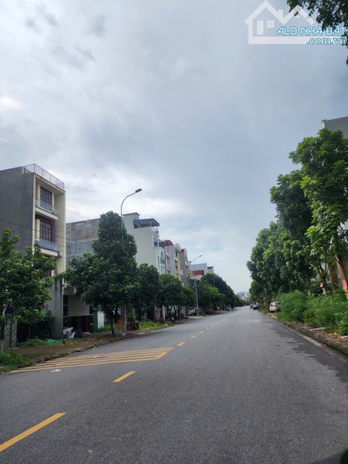 BÁN LÔ ĐẤT MẶT NGUYỄN QUYỀN VÕ CƯỜNG BN