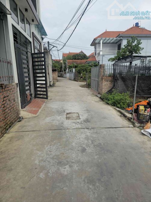 gần 3 tỷ sở hữu lô góc ở tân tiến đường hơn 3m thông tứ ngả