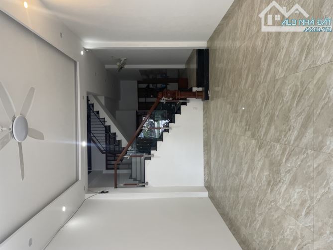 ✅ Chủ gởi bán nhà 3 tầng mới đẹp – Vị trí kinh doanh đỉnh – Đối diện Bệnh viện 600 Giường