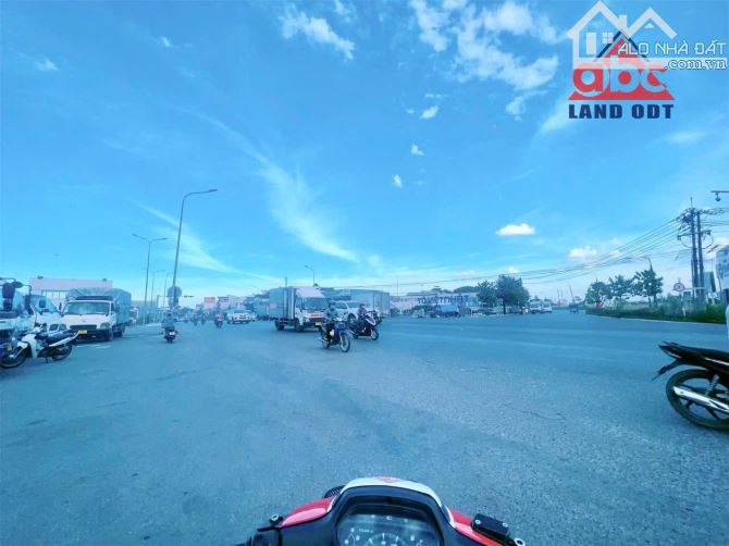 Bán nhà xưởng mặt bằng kinh doanh buôn bán ql1a phường Long Bình Biên Hòa Đồng Nai giá rẻ