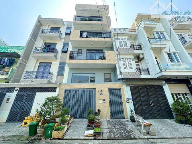 Bán Căn nhà 4 tầng hiện hiện làm CHDV với thu nhập gần 50tr/th hẻm 1/ đường Hiệp Bình
